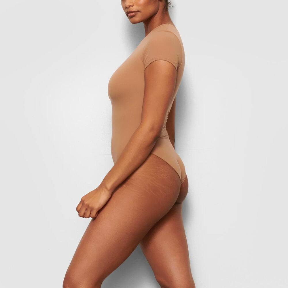 SKIMS Fits Everybody T-shirt Bodysuit in Sienna (2X) - Picture 9 of 12